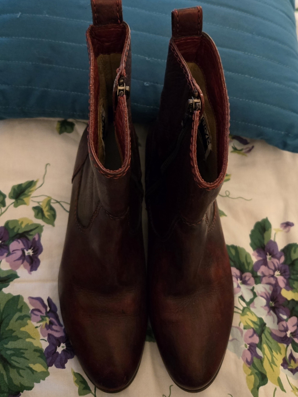 Frye Women's Dark Red Leather Zip Ankle Boots Vintage 2014 - Picture 3 of 5